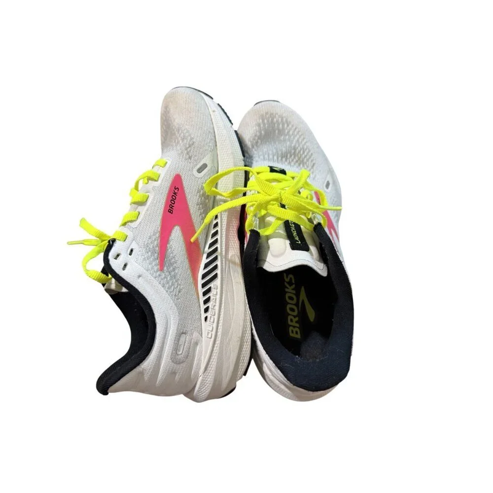 Brooks Lauch GTS  Running Shoes White Neon Yellow Lace-Up Women  6 Lightweight C
